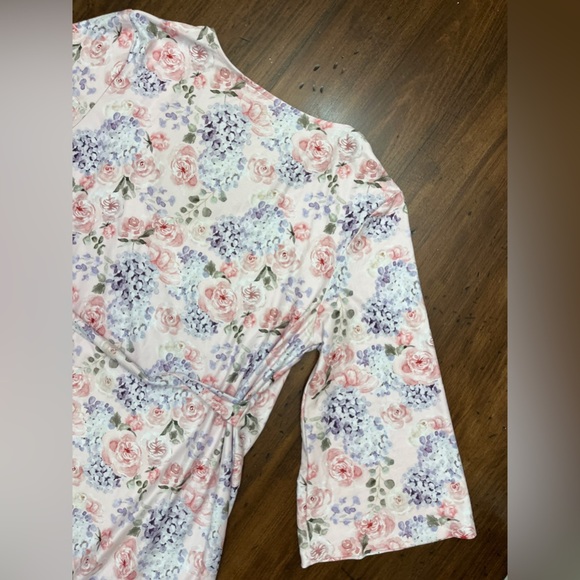 Caden Lane Henlee’s Hydrangea Print Maternity Hospital Robe One Size Floral Chic - Picture 11 of 14